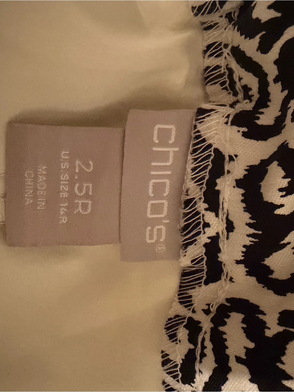 Chico's Navy and white Patterned Cropped Pants